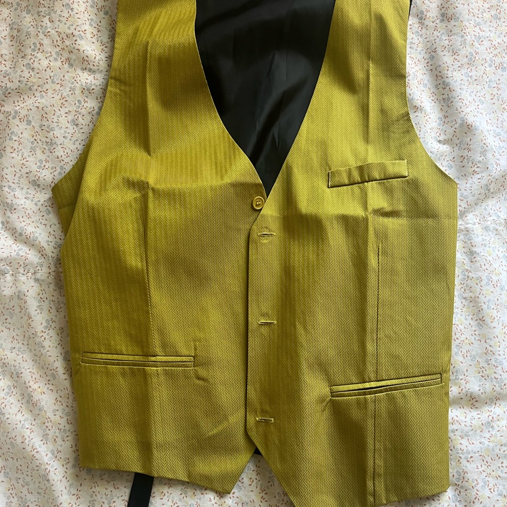 Men's Gold Vest Barry Wang